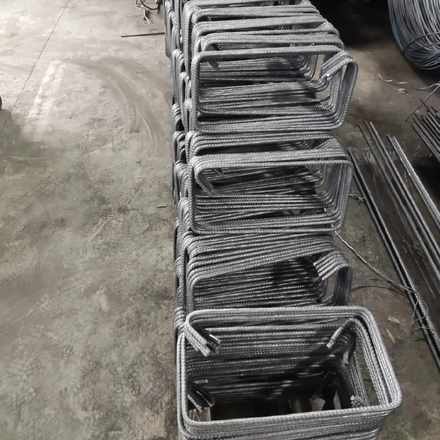 Hf656377b2cc648d4bdddb13cb61aab15c.webp Bars Rod Cement Iron Reinforcing Deformed Rebar Concrete Reinforcement Steel Rebar Price Hrb400 Hrb500 8mm 10mm 12mm 14mm 16mm - Image 1